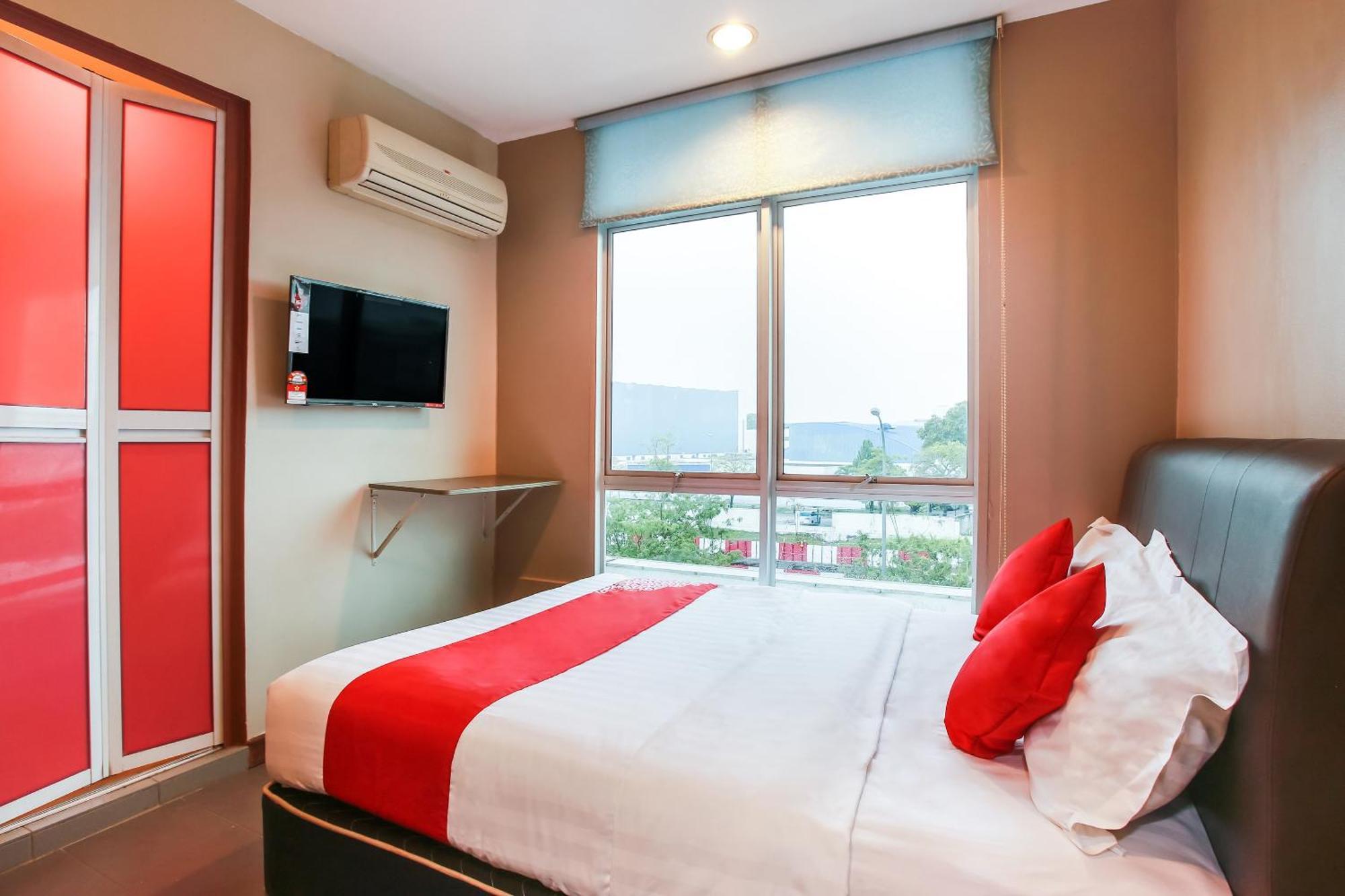 Oyo 90282 Hotel Taj Inn, Seksyen 7 Σαχ Αλάμ Εξωτερικό φωτογραφία