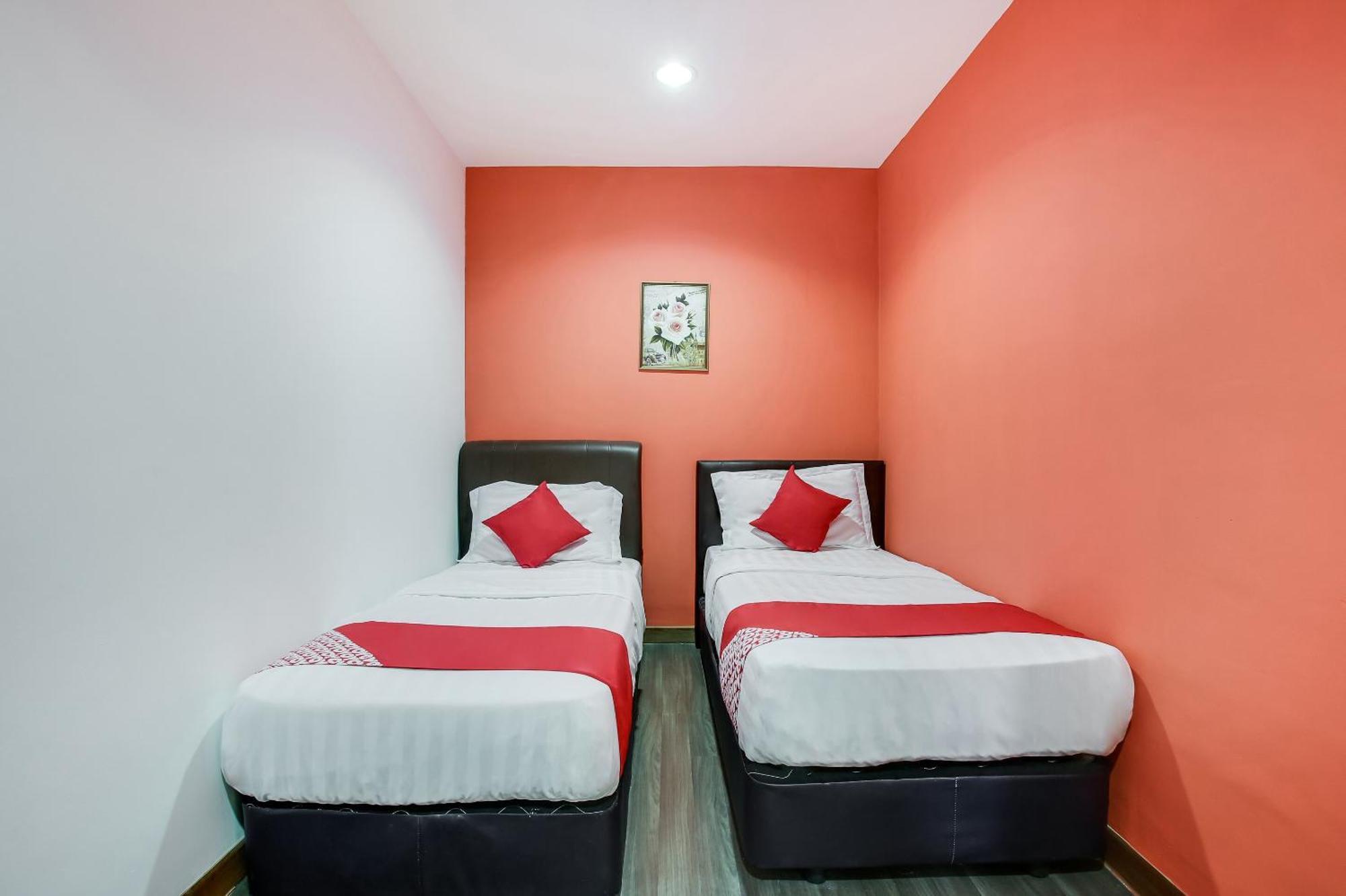 Oyo 90282 Hotel Taj Inn, Seksyen 7 Σαχ Αλάμ Εξωτερικό φωτογραφία