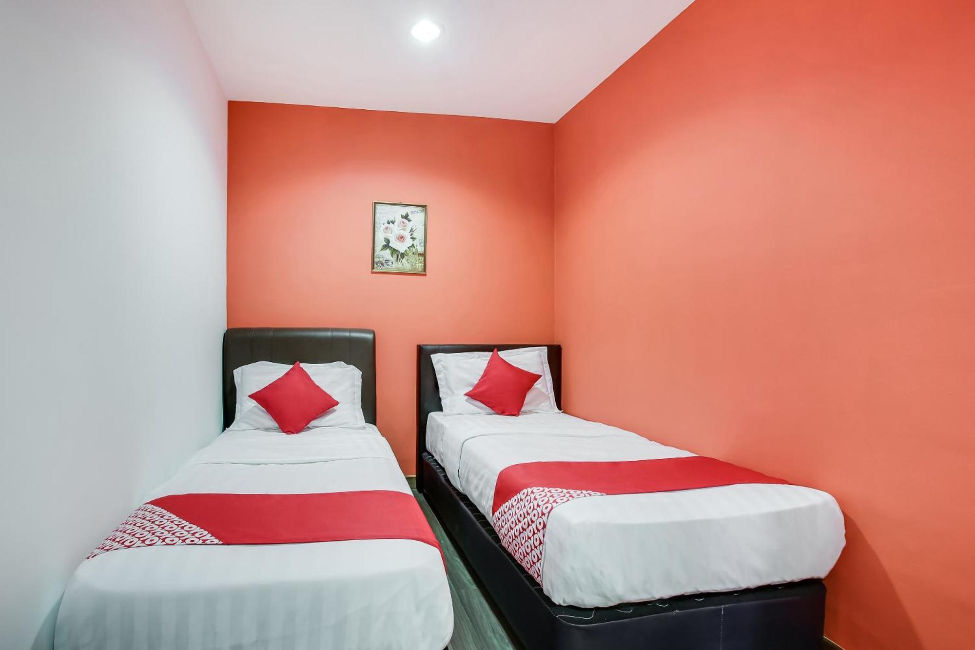 Oyo 90282 Hotel Taj Inn, Seksyen 7 Σαχ Αλάμ Εξωτερικό φωτογραφία