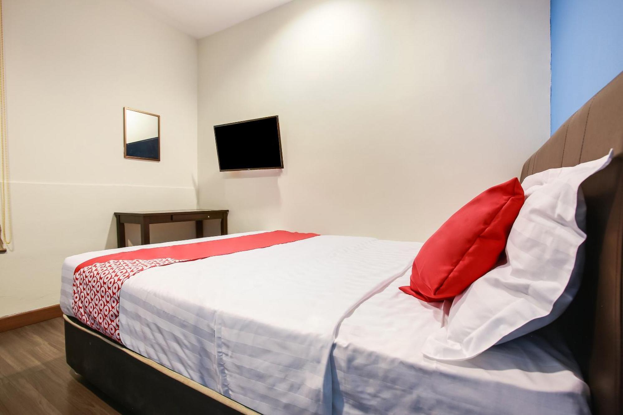 Oyo 90282 Hotel Taj Inn, Seksyen 7 Σαχ Αλάμ Εξωτερικό φωτογραφία