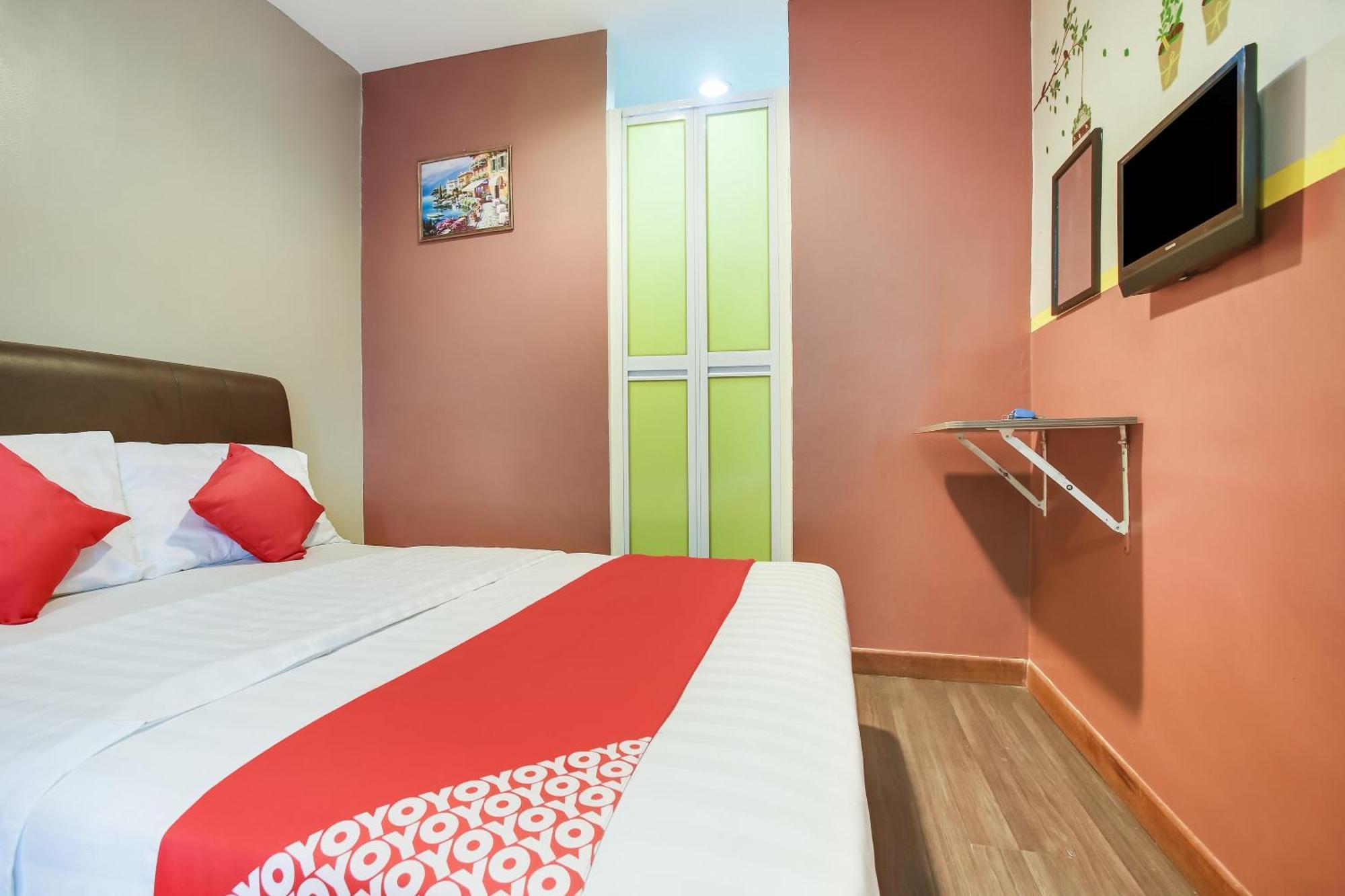 Oyo 90282 Hotel Taj Inn, Seksyen 7 Σαχ Αλάμ Εξωτερικό φωτογραφία
