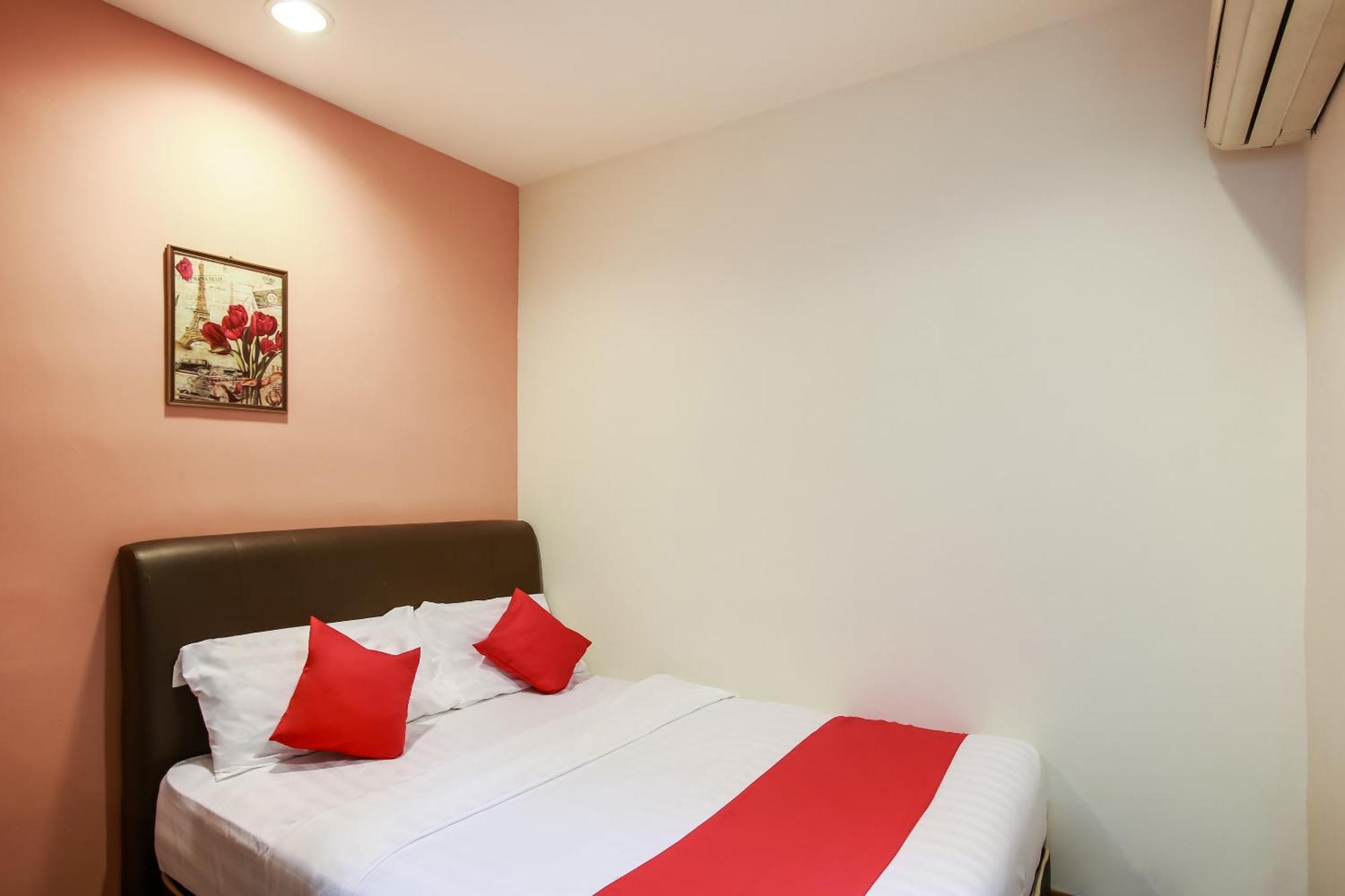 Oyo 90282 Hotel Taj Inn, Seksyen 7 Σαχ Αλάμ Εξωτερικό φωτογραφία