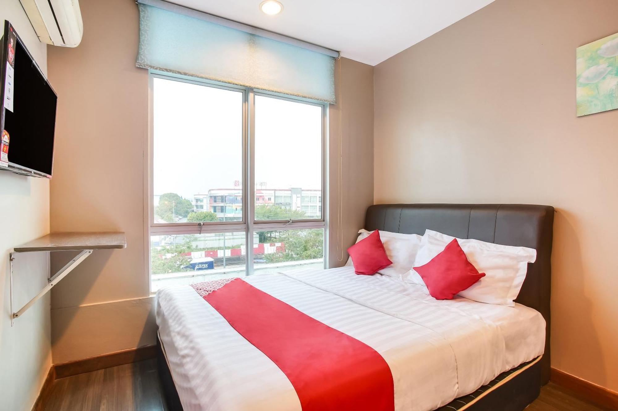 Oyo 90282 Hotel Taj Inn, Seksyen 7 Σαχ Αλάμ Εξωτερικό φωτογραφία