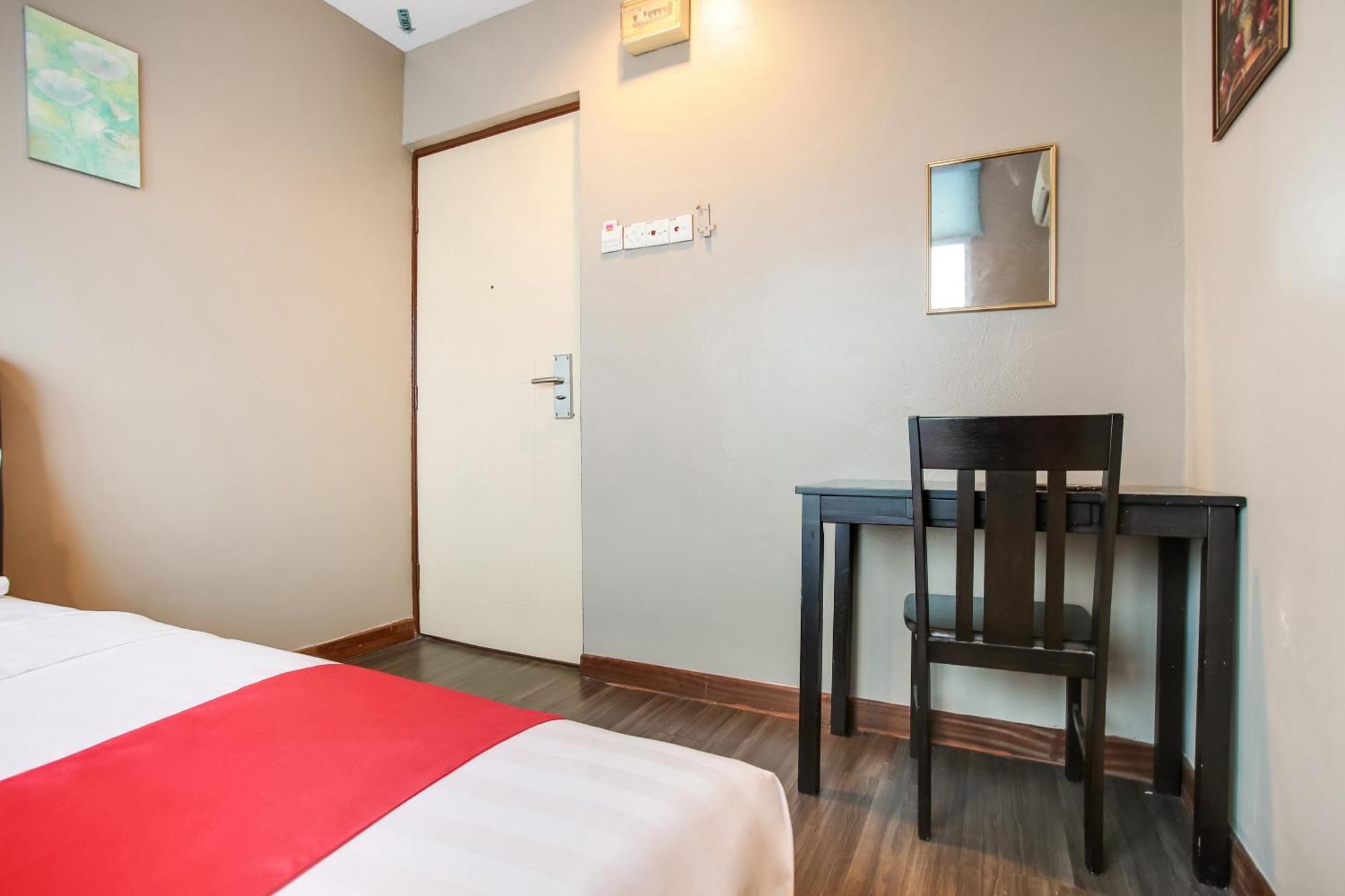 Oyo 90282 Hotel Taj Inn, Seksyen 7 Σαχ Αλάμ Εξωτερικό φωτογραφία