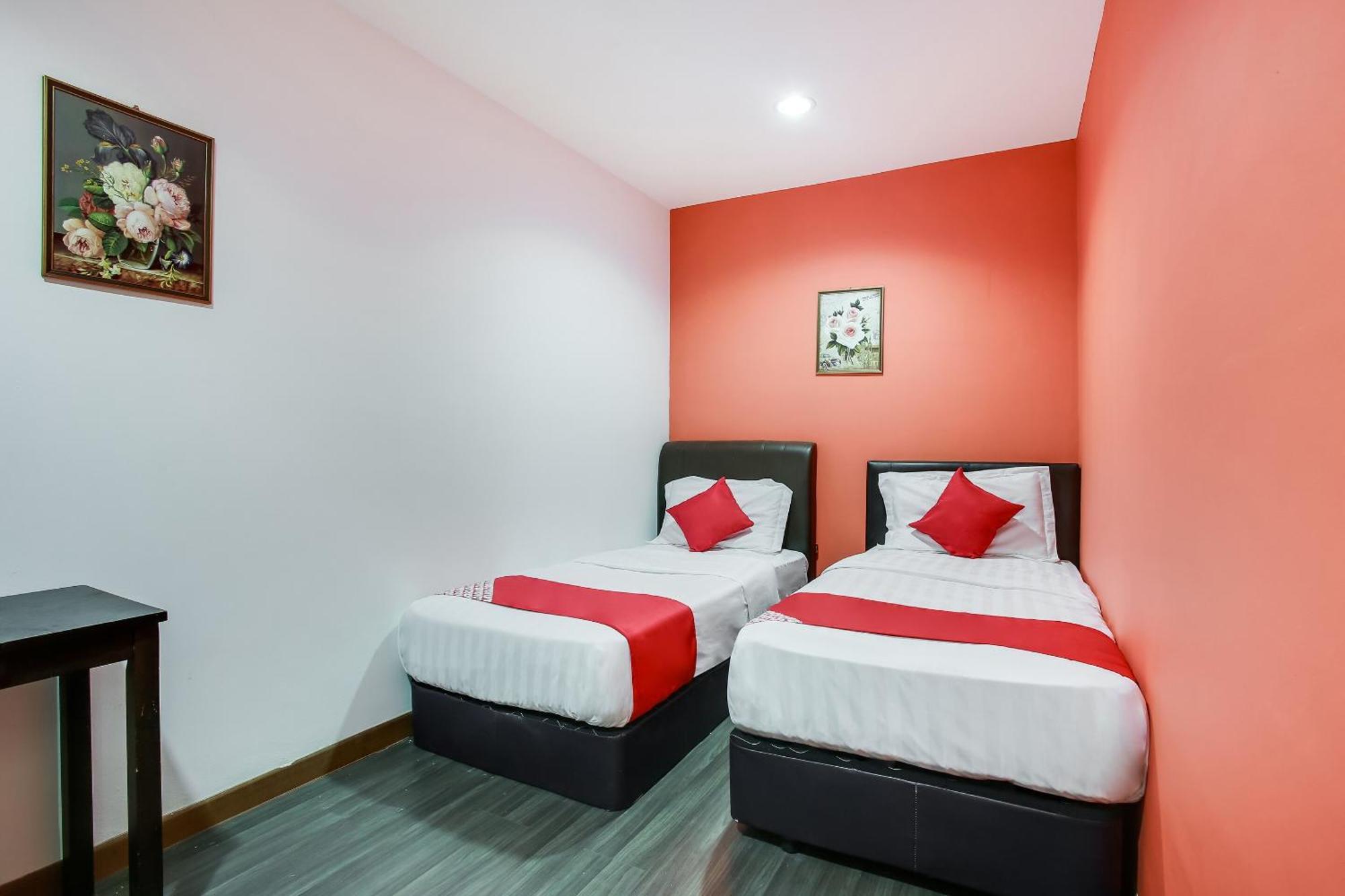 Oyo 90282 Hotel Taj Inn, Seksyen 7 Σαχ Αλάμ Εξωτερικό φωτογραφία
